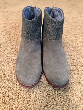 Women's Army Green/Gray Suede Ankle Boots with Tweed Collar